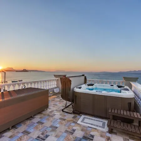 Villa Beachfront Valeria, Jacuzzi, Bbq