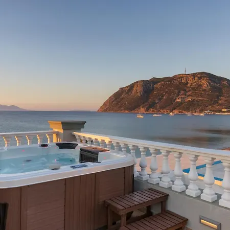 Villa Beachfront Valeria, Jacuzzi, Bbq